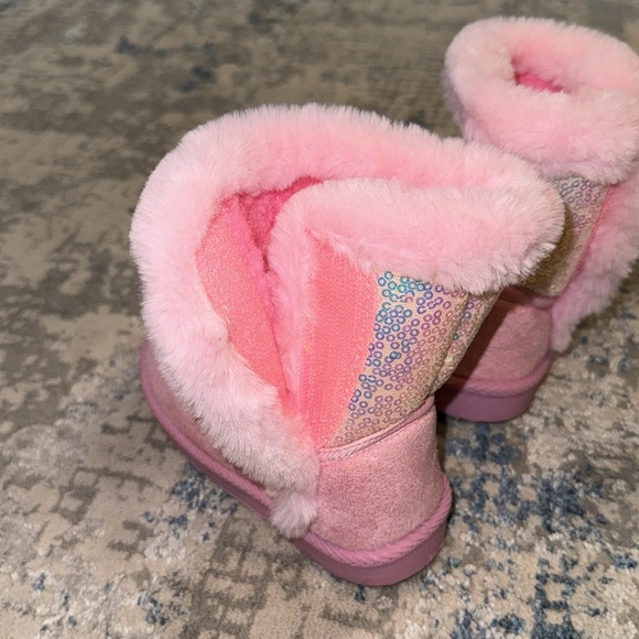 Pink Sequin Sparkle Lined Boots with Velcro Closure - Size 8 Toddler - Picture 4 of 7